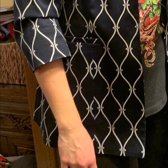 Blazer - Picture 7 of 7